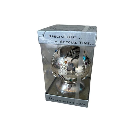 New! Vintage 2000 Lenox Silver Millennium Ball Christmas Decor - Picture 1 of 7